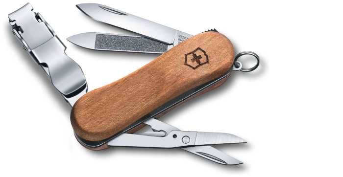 Couteau Victorinox, série Petits couteaux de poche Bois de noyer (NailClip Wood 580)