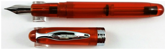 Noodler's Ink Fountain pen, Ahab series Translucent amber (Flex nib)