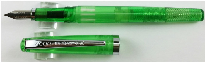 Stylo plume Noodler's Ink, série Standard Flex Vert pâle translucide