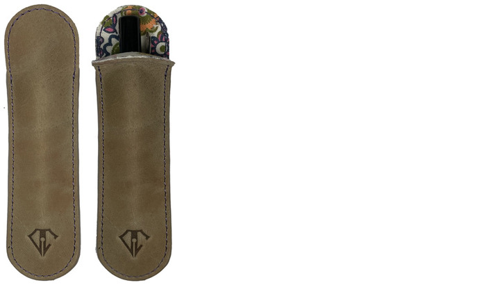 Étui Dee Charles, série Single Pen Case Beige (Desert Purple)