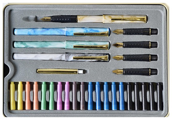 Ensemble Staedtler, série Calligraphie Couleurs variées