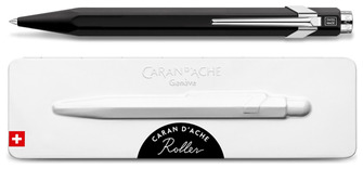 Stylo à bille roulante rétractable Caran d'Ache, série 849 Roller with Gift box Noir