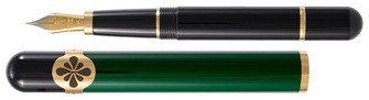 Diplomat Fountain pen, XO Limited Edition series Racing Green