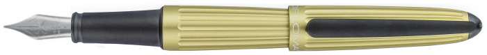 Stylo plume Diplomat, série Aero Champagne